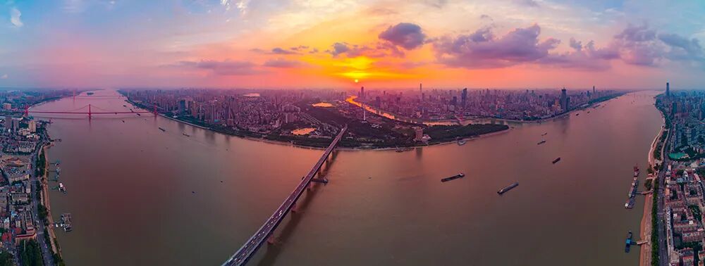 7.7万亿旅游蛋糕，会分给什么样的城市？